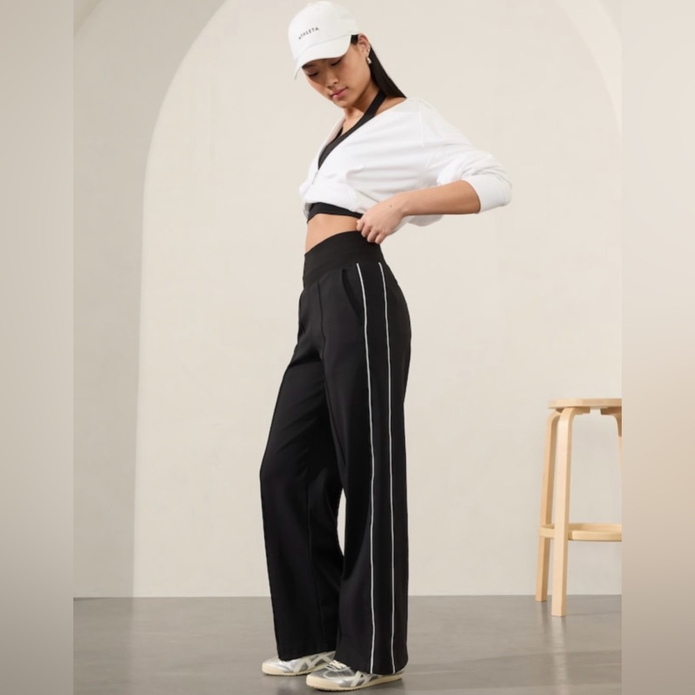 NWOT-Athleta Black/White Venice High Rise Track Stripe Wide Leg, Large - Picture 4 of 10